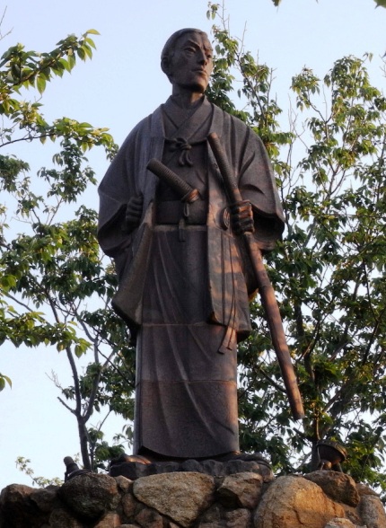 下関・日和山公園にある高杉晋作の銅像